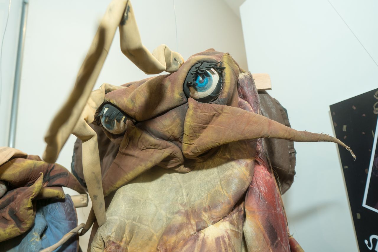 Carnaval Uruguayo — detalle de una cabeza de personaje.